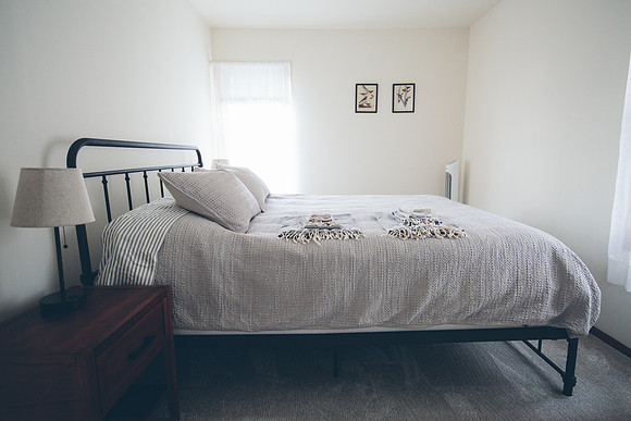 1217AirbnbEdgerton-59